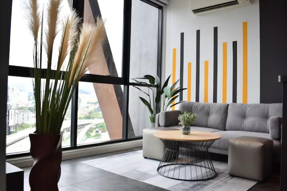 Scarletz Suites Klcc By Deko Куала Лумпур Стая снимка