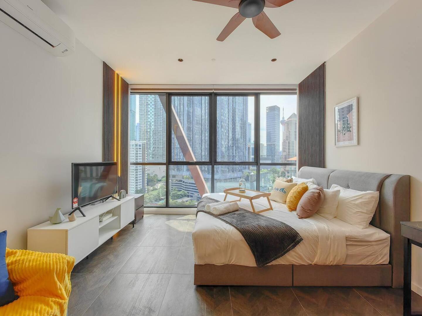 Scarletz Suites Klcc By Deko Куала Лумпур Екстериор снимка
